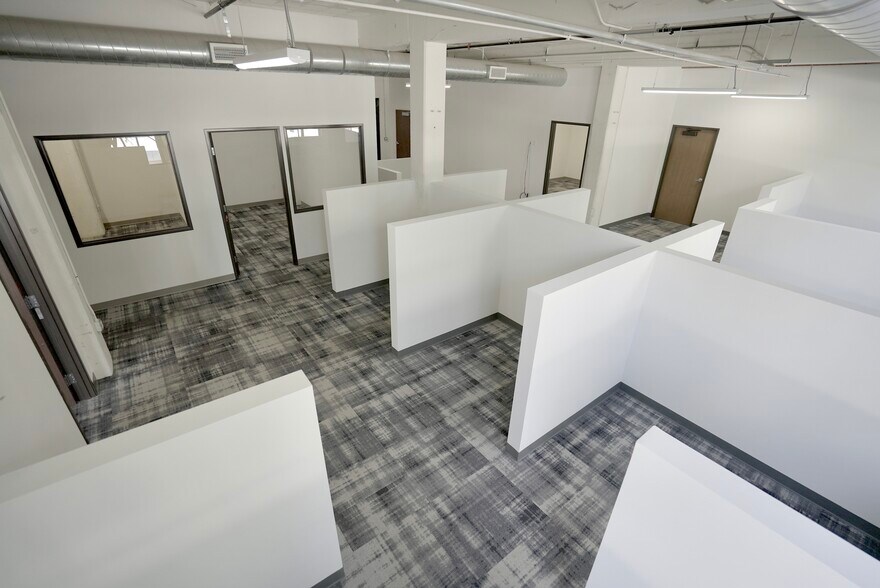 More Photos Of 1355 Palmetto St, Los Angeles Loft Creative Space For Lease