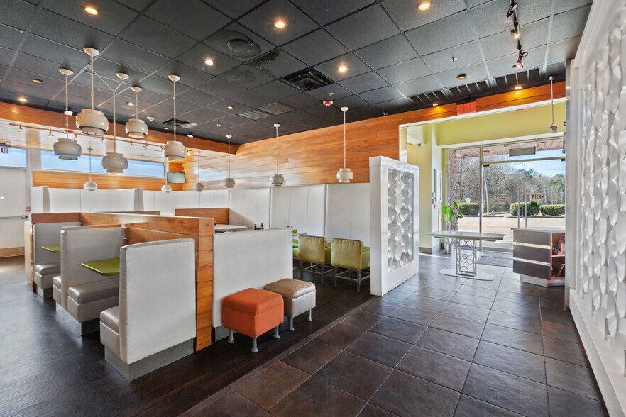 More Photos Of 102 Clinton Center Dr, Clinton Restaurant For Sale