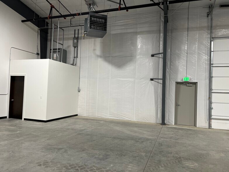 More Photos Of 1400-1442 W Smith Rd, Ferndale Industrial For Sale