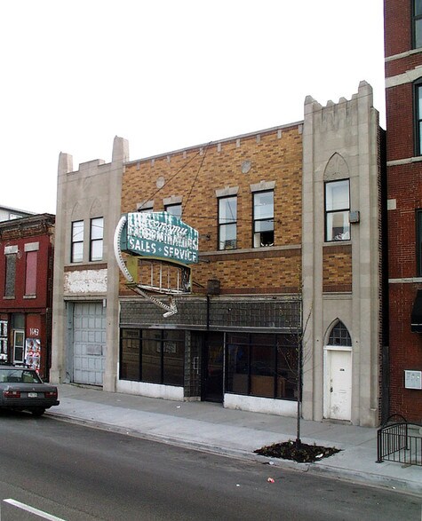 More Photos Of 1637 N Ashland Ave, Chicago Storefront Retail Office For Lease