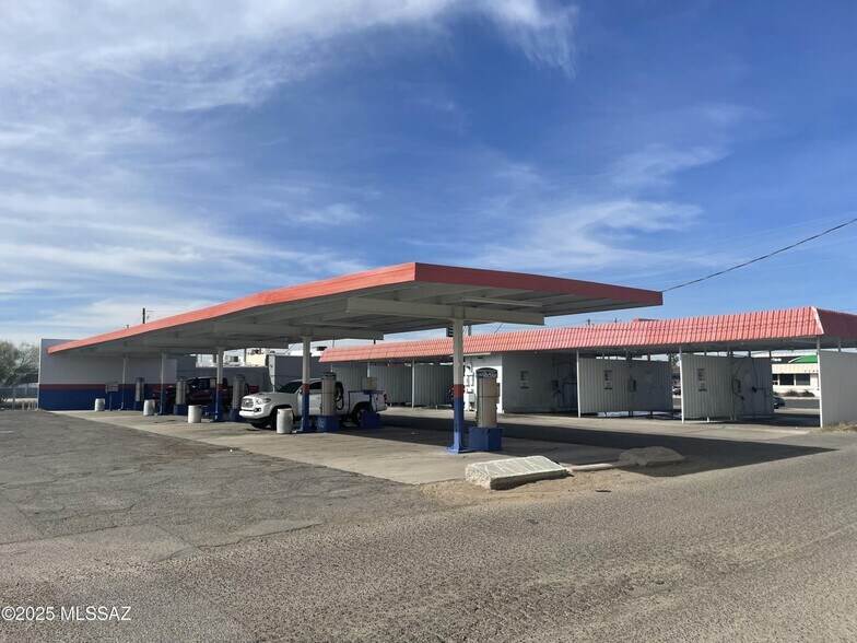 Primary Photo Of 5260 E 22nd St, Tucson Carwash For Sale