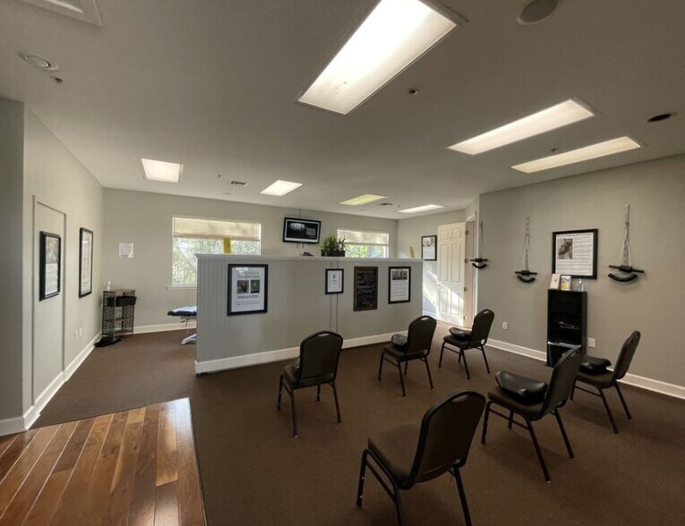 More Photos Of 8830 S Tamiami Trl, Sarasota Office For Lease