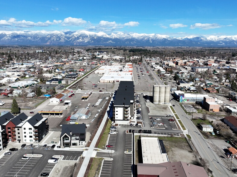 More Photos Of 647 Center st, Kalispell Light Distribution For Sale