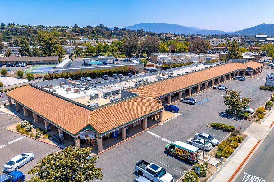 More Photos Of 28250-28326 Front St, Temecula Unknown For Lease