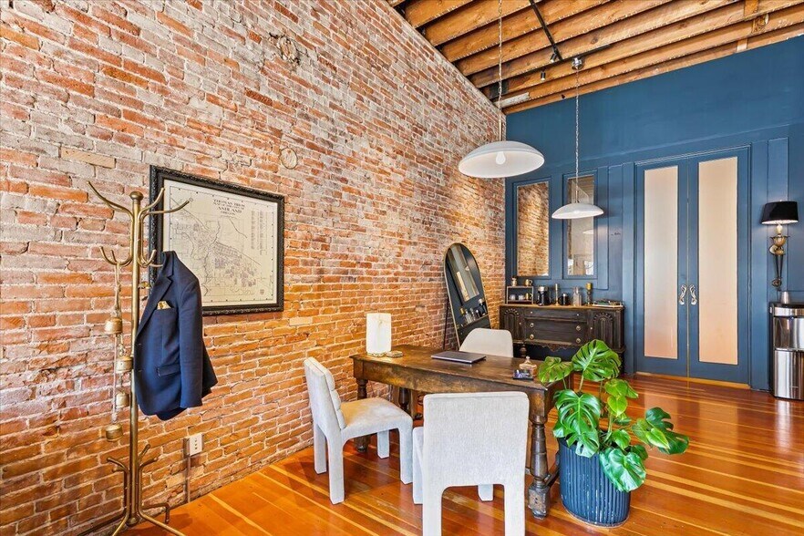 More Photos Of 145 E Main St, Ashland Restaurant For Sale