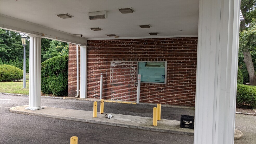 More Photos Of 10A Holbrook Rd, Centereach Bank For Sale