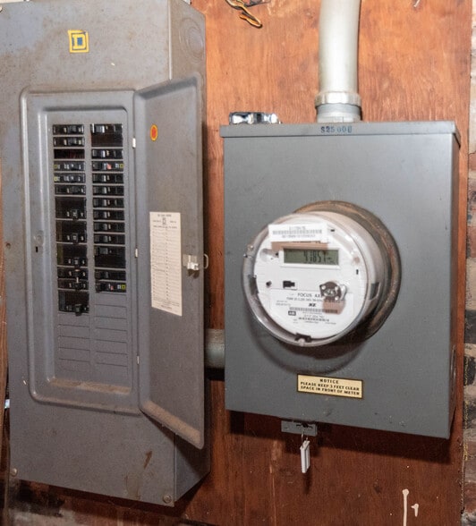 More Photos Of 2211 E Monument St, Baltimore Storefront Retail Residential For Sale