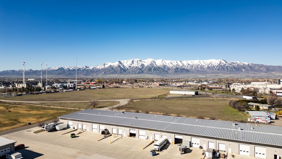 More Photos Of 1750 S 800 W, Millville Flex For Lease