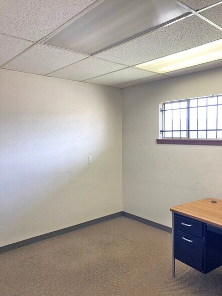 More Photos Of 2620 Yonkers St, Plainview Medical For Sale