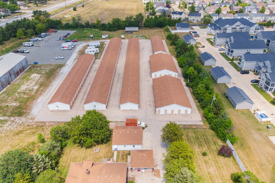 More Photos Of 116 E Church St, Savoy Self Storage For Sale