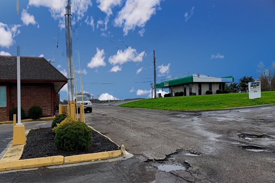 More Photos Of 1565 Marion-Waldo Rd, Marion General Retail For Sale