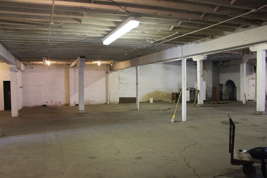 More Photos Of 5138 W 16th St, Cicero Warehouse For Sale