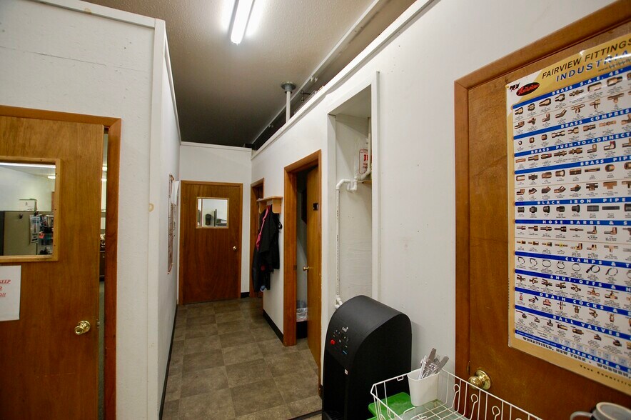 More Photos Of 35 Anderson Ave, Falconer Flex For Sale