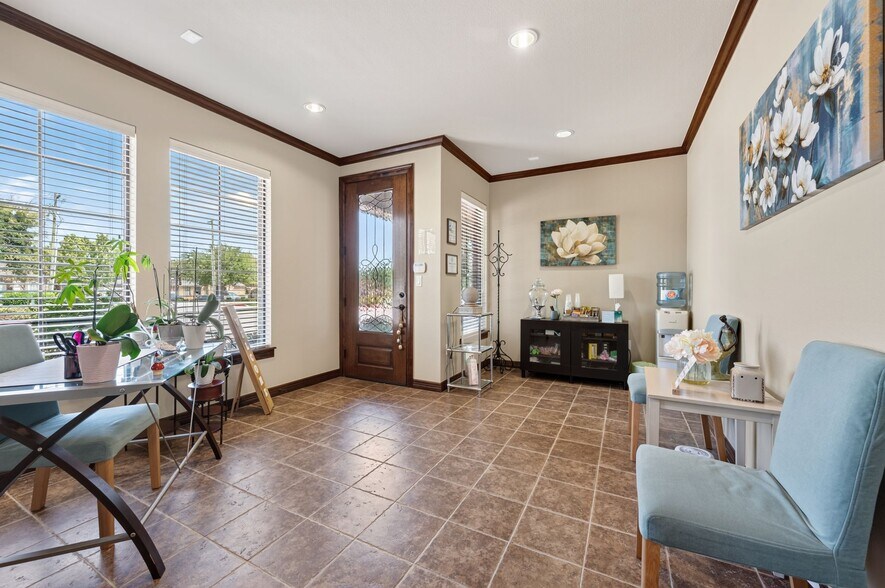 More Photos Of 1117 Glade Rd, Colleyville Medical For Sale