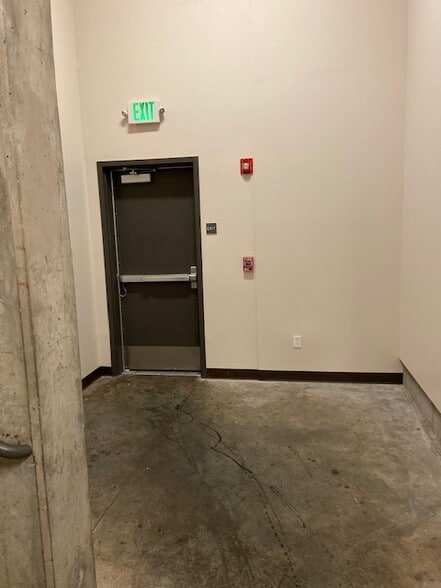 More Photos Of 323 Garfield St S, Parkland Apartments For Lease