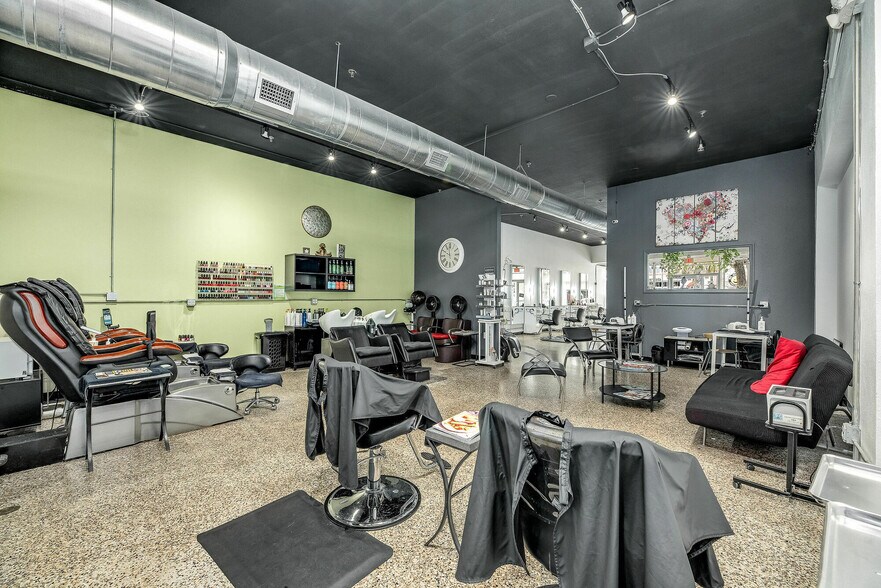 More Photos Of 902 E New Haven Ave, Melbourne Coworking Space