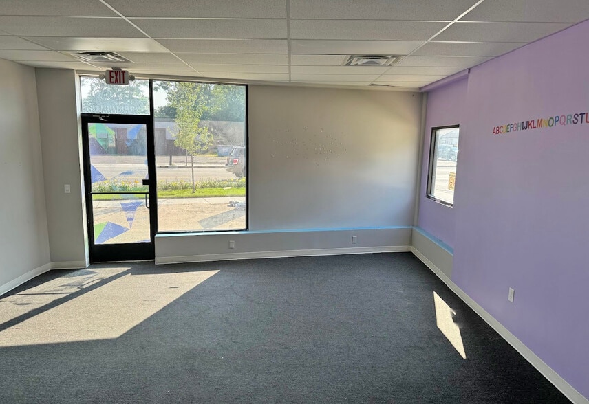 More Photos Of 28905-28909 Utica Rd, Roseville Office For Lease