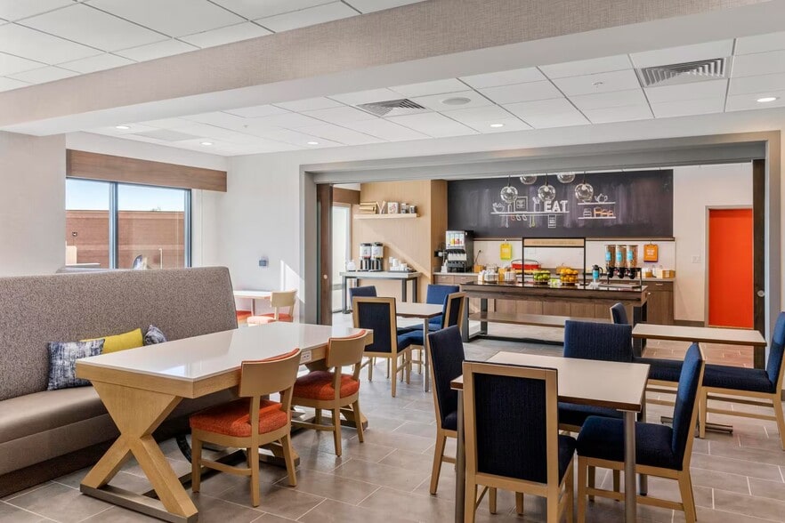 More Photos Of 4380 Integrity Center Pt, Colorado Springs Hotel For Sale