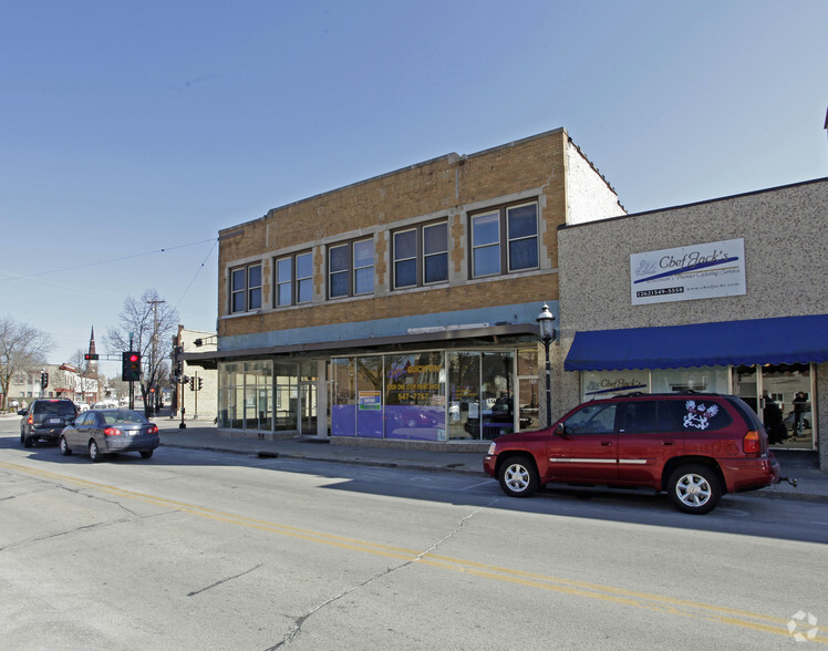 Primary Photo Of 209-221 South St, Waukesha Restaurant For Lease