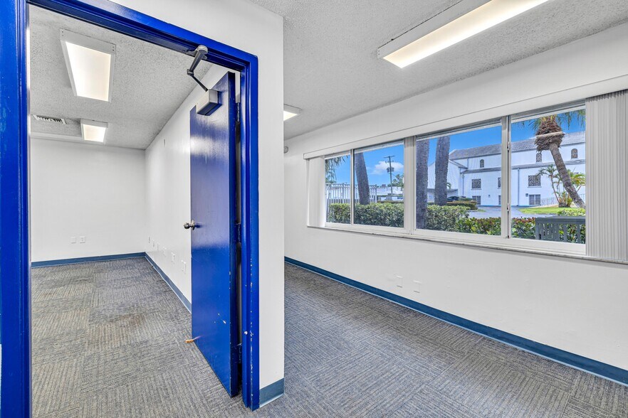 More Photos Of , Fort Lauderdale Office For Sale