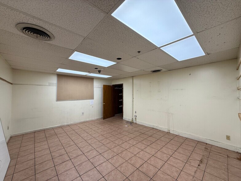 More Photos Of 4001 N American St, Philadelphia Warehouse For Lease