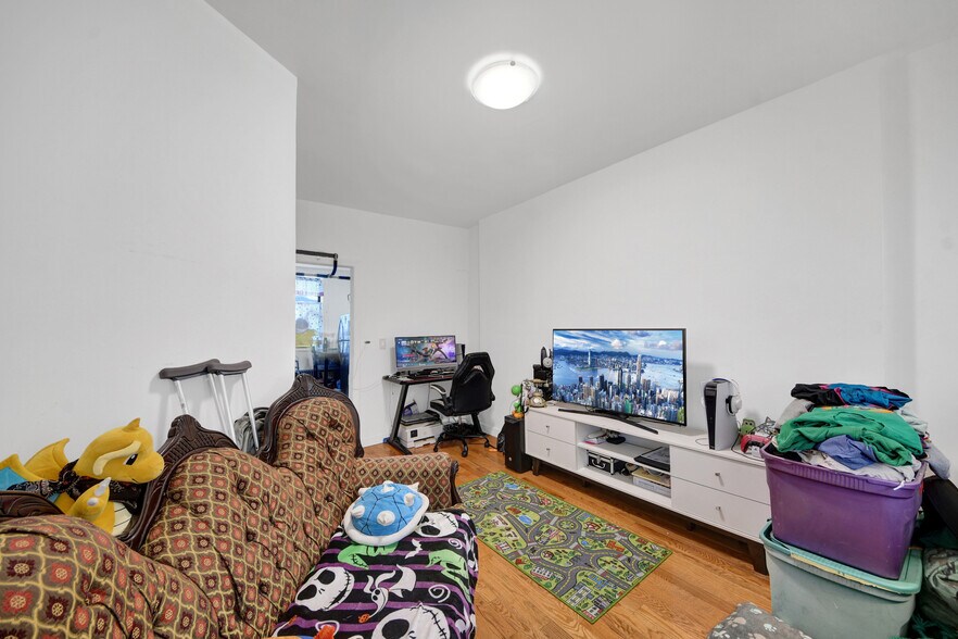 More Photos Of 1748 Cross Bronx Expy, Bronx Apartments For Sale