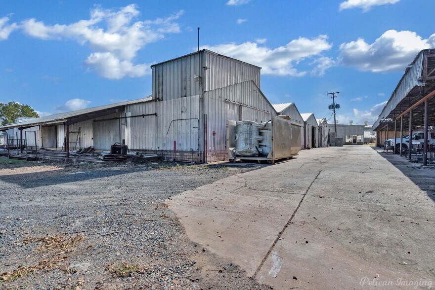 More Photos Of 250 Montgomery St, Shreveport Warehouse For Sale