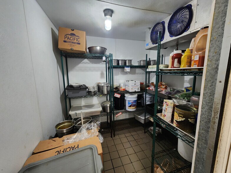 More Photos Of 1350-1500 S Lapeer Rd, Oxford Unknown For Lease
