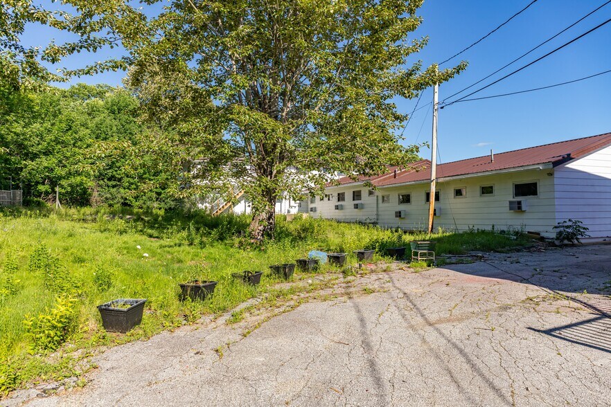 More Photos Of 196 US Route 1, Bucksport Hotel For Sale