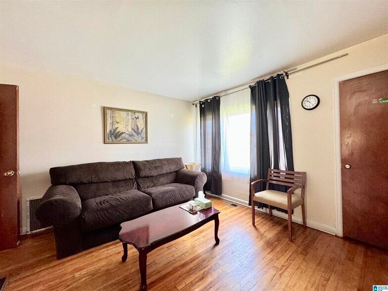 More Photos Of 115 Cotton Ave SW, Birmingham Apartments For Sale