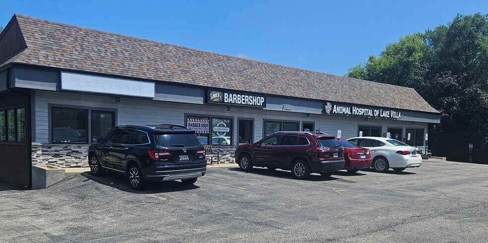 Primary Photo Of 101 S Milwaukee Ave, Lake Villa Storefront For Lease