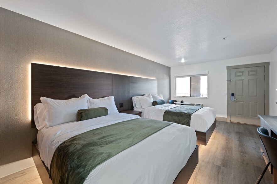 More Photos Of 245 N Red Cliffs Dr, St George Hotel For Sale