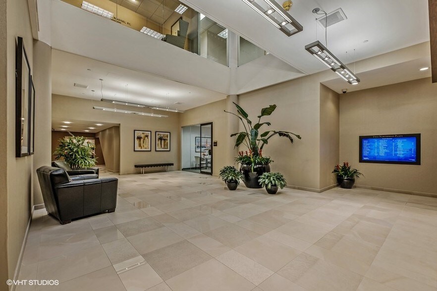 More Photos Of Northfield Plz, Northfield Office For Lease