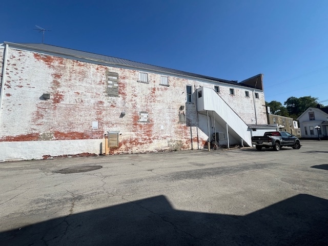 More Photos Of 6 N Limestone St, Jamestown Storefront For Sale