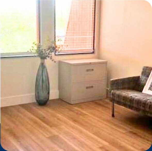 More Photos Of 12989 Jupiter Rd, Dallas Office For Sale