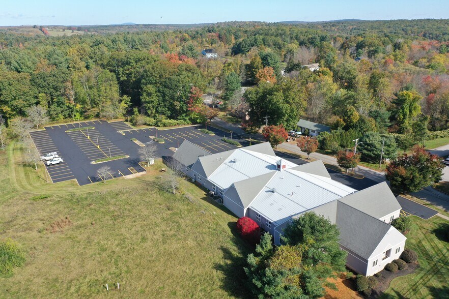 Primary Photo Of 405-407 Main Ave, Spencer Medical For Sale