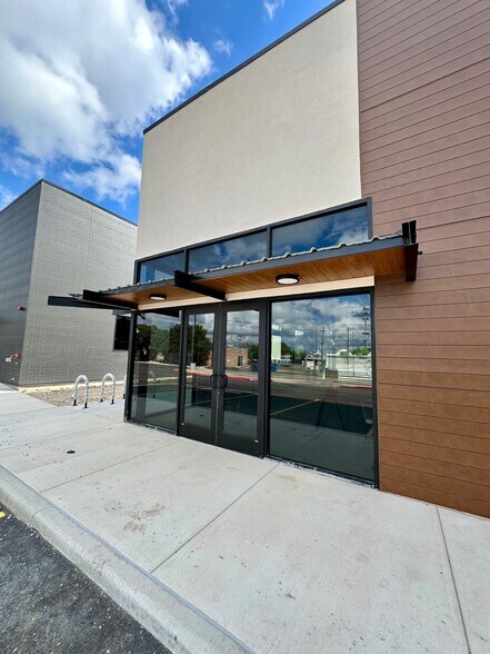 More Photos Of 6427 Babcock Rd, San Antonio Medical For Lease