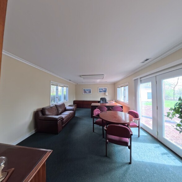 More Photos Of 805 E Palatine Rd, Palatine Office For Sale