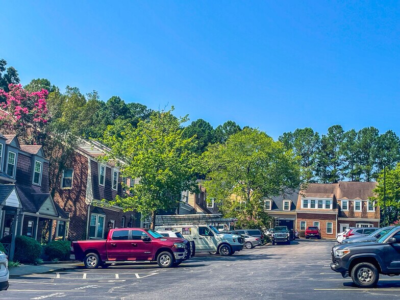 More Photos Of 162-170 Wind Chime Ct, Raleigh Office For Lease