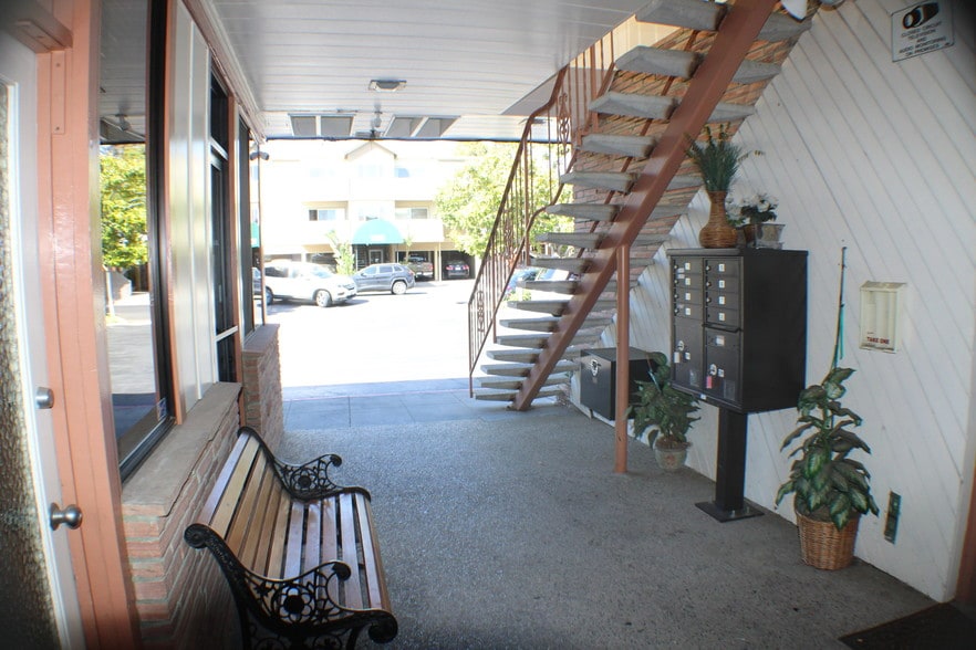 More Photos Of 133 Arch St, Redwood City Medical For Lease