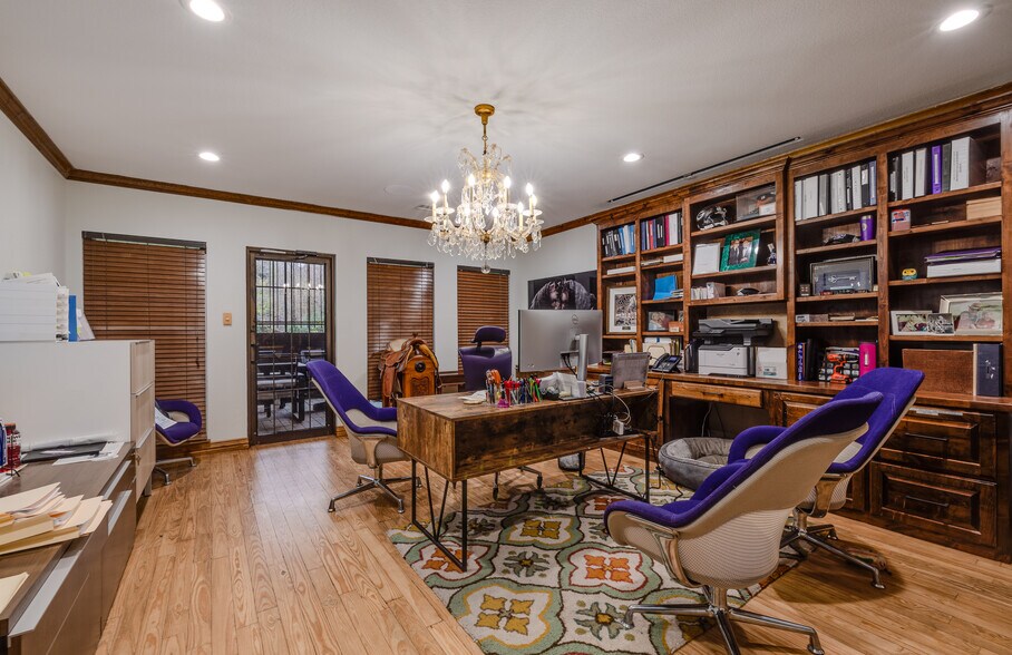 More Photos Of 4800 Bryant Irvin Ct, Fort Worth Office For Sale