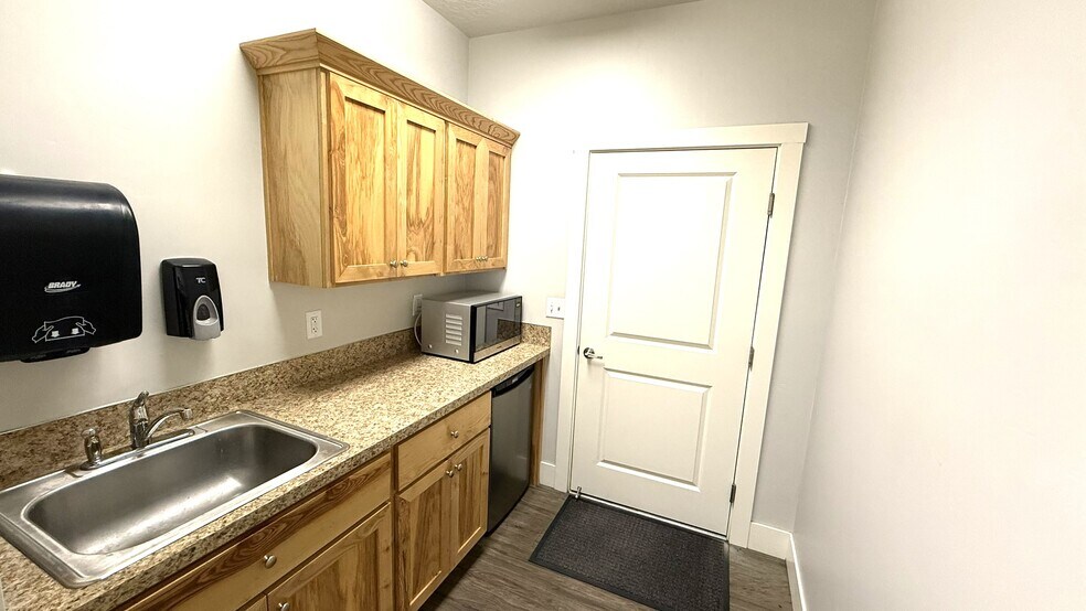 More Photos Of 2599 W Success Way, Emmett Office Residential For Lease