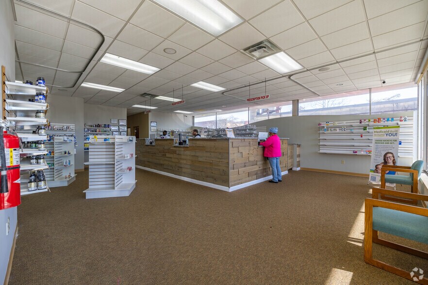 More Photos Of 24 Compton Rd, Cincinnati Medical For Sale