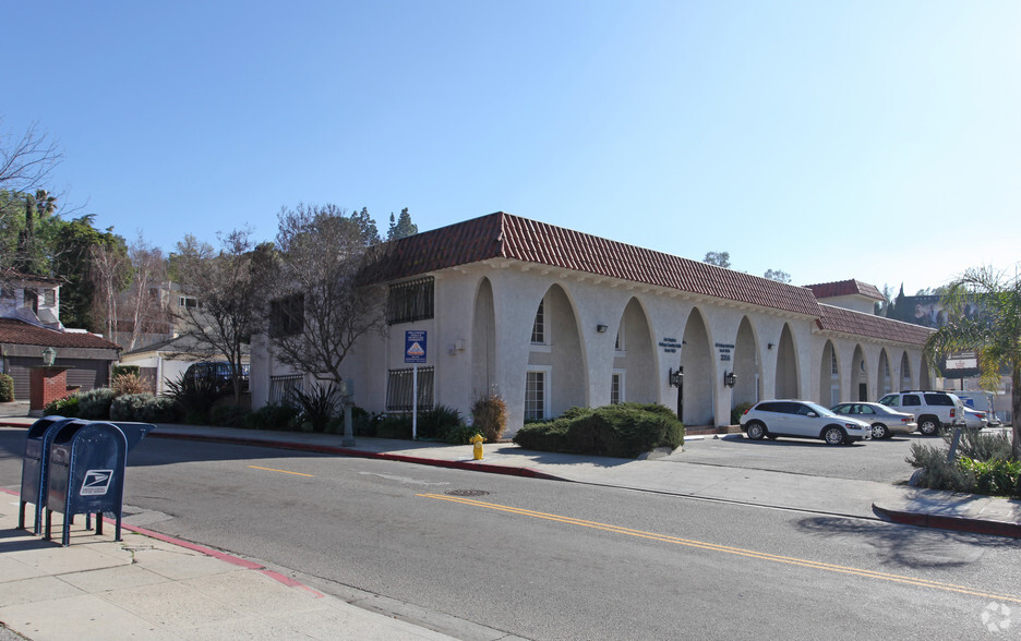 Primary Photo Of 3350 Barham Blvd, Los Angeles Loft Creative Space For Lease