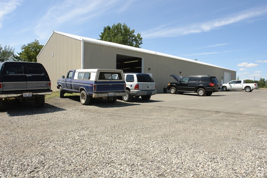More Photos Of 11509 W 21st Ave, Spokane Flex For Lease