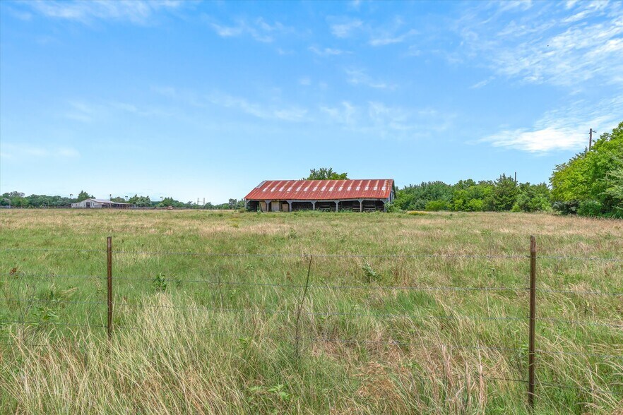 More Photos Of 1745 FM 2737, Lone Oak Land For Sale