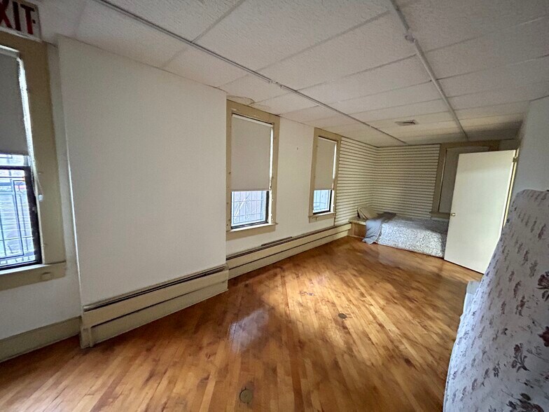 More Photos Of 20-34 Park Ave, Paterson Office For Sale