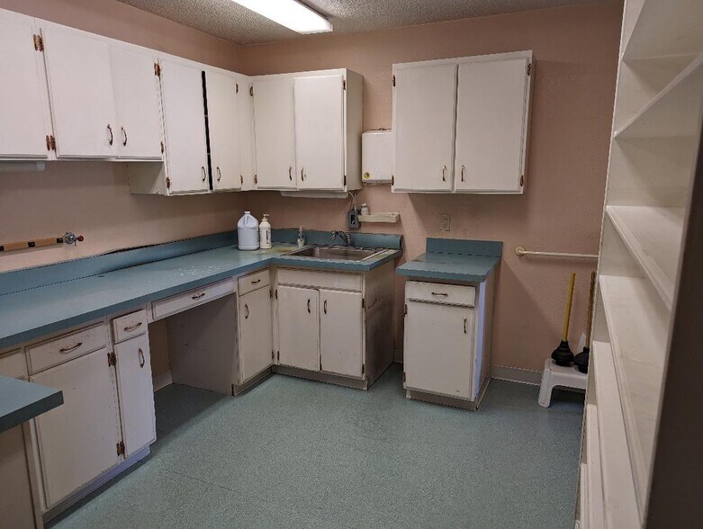 More Photos Of 840 I St, Sparks Medical For Lease