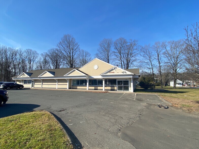 More Photos Of 9 Hartford Ave, Granby Storefront Retail Office For Lease