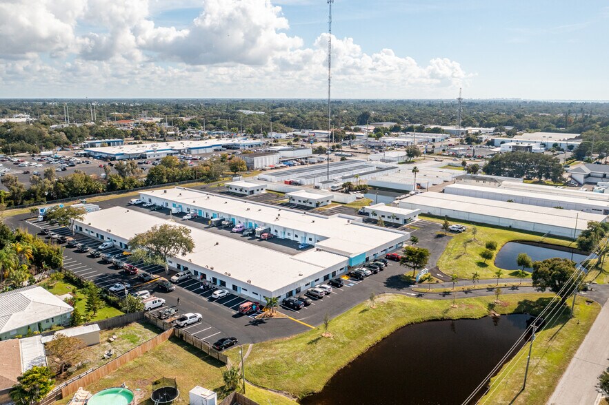 More Photos Of 4301 32nd St, Bradenton Flex For Lease